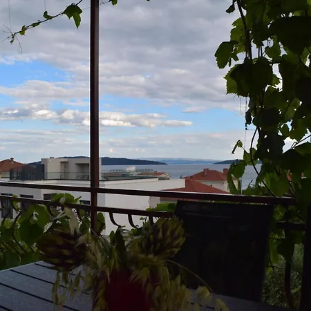 Dodo Apartment *